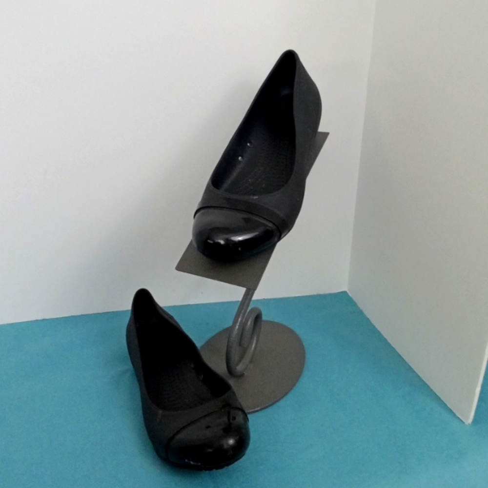 Crocs women's shoes size 8 wide black used